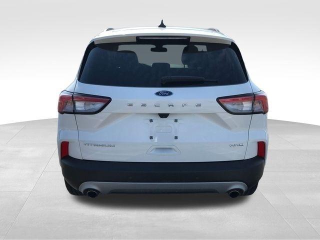 Ford Escape Titanium 4WD 2022