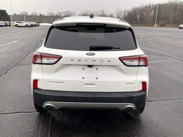 Ford Escape Titanium 4WD 2022