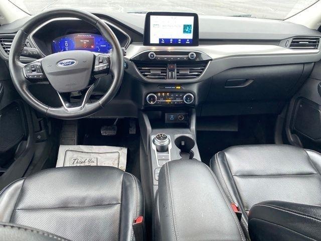 Ford Escape Titanium 4WD 2022