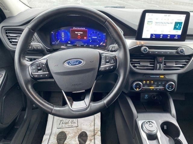 Ford Escape Titanium 4WD 2022