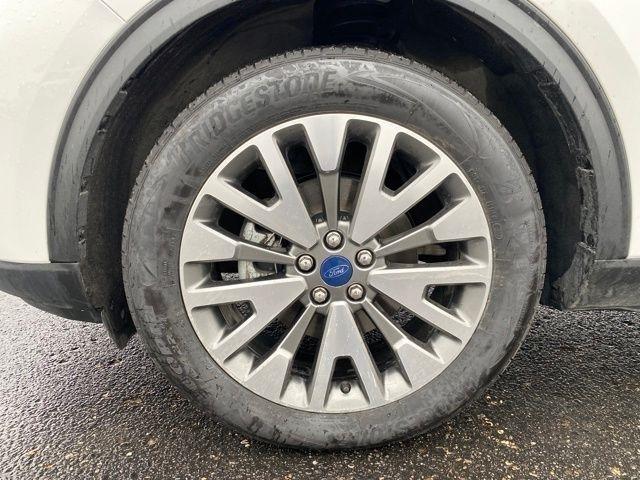 Ford Escape Titanium 4WD 2022