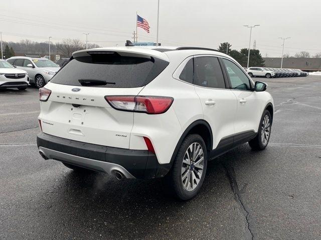 Ford Escape Titanium 4WD 2022