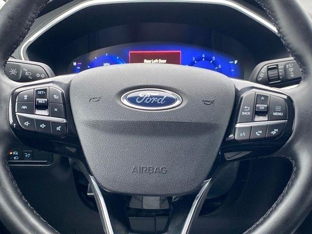 Ford Escape Titanium 4WD 2022