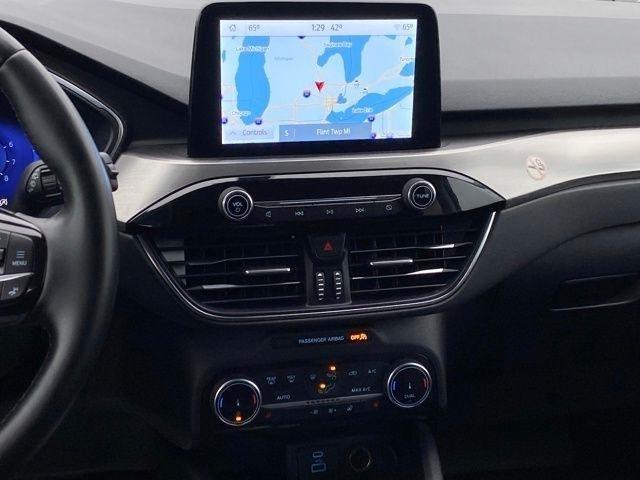 Ford Escape Titanium 4WD 2022