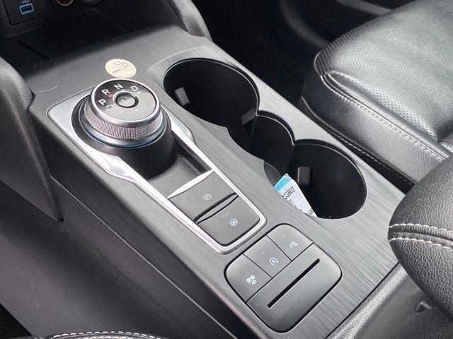 Ford Escape Titanium 4WD 2022