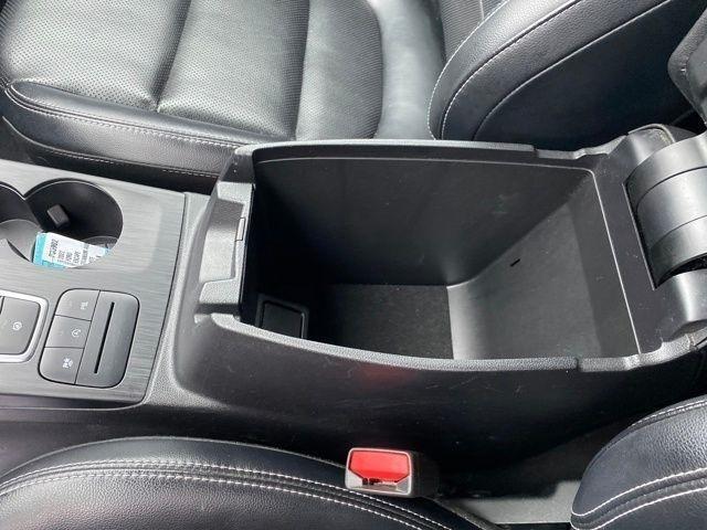 Ford Escape Titanium 4WD 2022