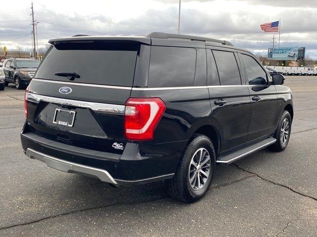 Ford Expedition XLT 4WD 2021