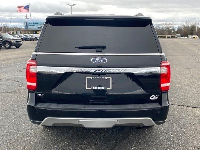 Ford Expedition XLT 4WD 2021