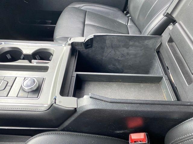 Ford Expedition XLT 4WD 2021