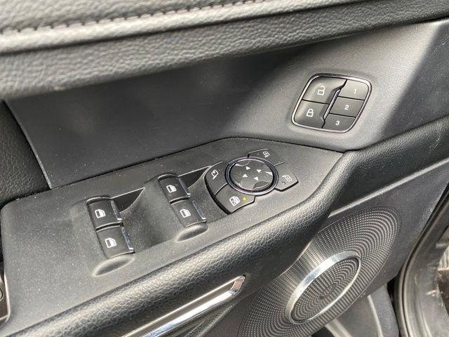 Ford Expedition XLT 4WD 2021