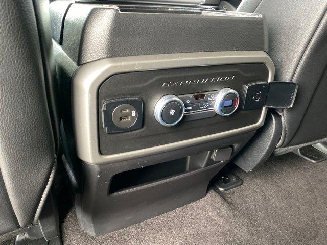 Ford Expedition XLT 4WD 2021