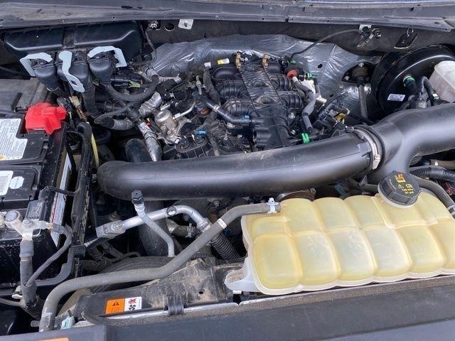 Ford Expedition XLT 4WD 2021