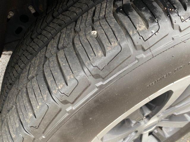 Ford Expedition XLT 4WD 2021