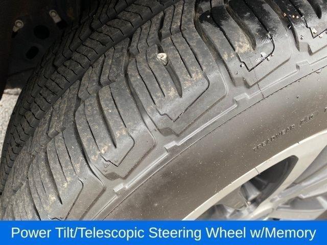 Ford Expedition XLT 4WD 2021