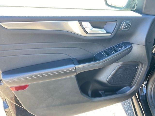 Ford Escape Titanium 4WD 2022