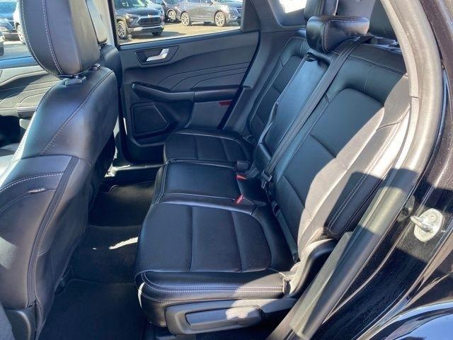 Ford Escape Titanium 4WD 2022