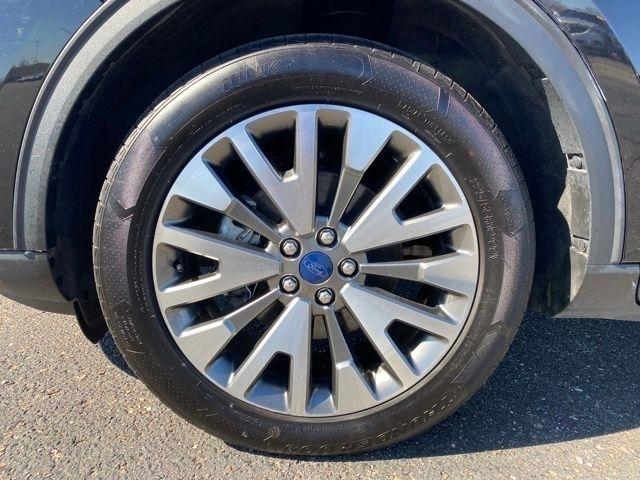 Ford Escape Titanium 4WD 2022