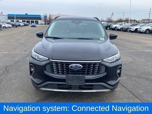 Ford Escape Platinum AWD 2023