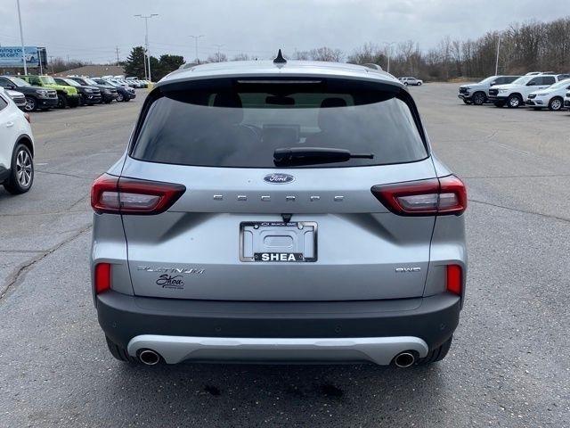 Ford Escape Platinum AWD 2024