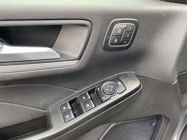 Ford Escape Platinum AWD 2024