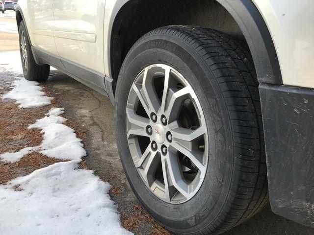 GMC Acadia SLT-2 FWD 2011