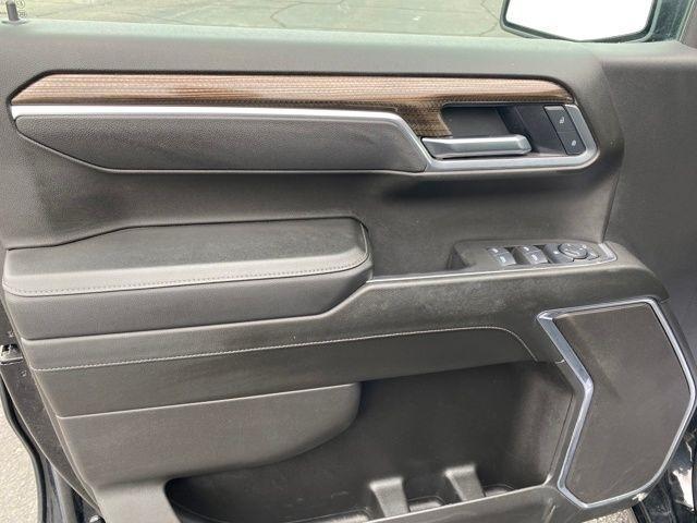 Chevrolet Silverado 1500 LT Crew Cab 4WD 2025