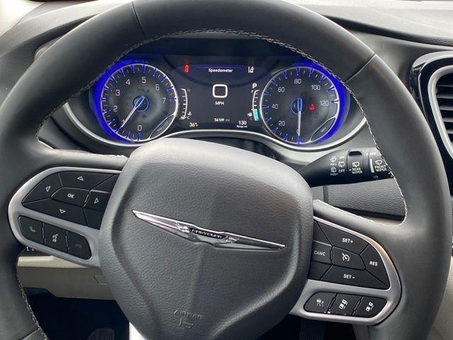 Chrysler Pacifica Touring L 2024