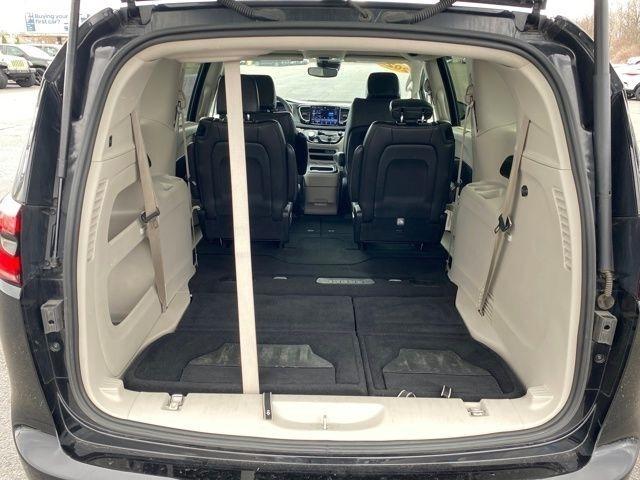 Chrysler Pacifica Touring L 2024