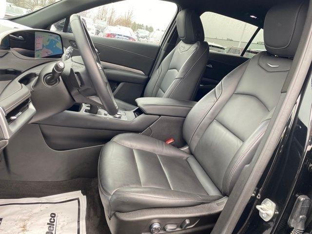 Cadillac XT4 Premium Luxury AWD 2025