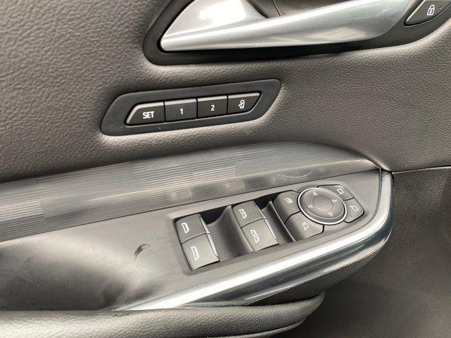 Cadillac XT4 Premium Luxury AWD 2025