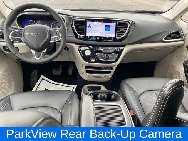 Chrysler Pacifica Touring L 2024