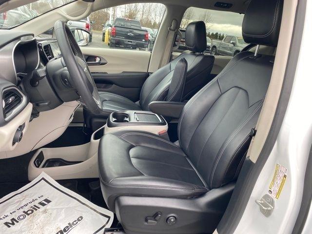 Chrysler Pacifica Touring L 2024