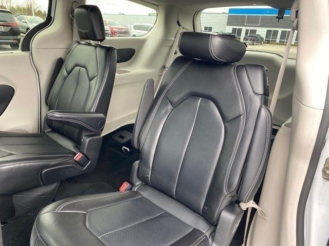 Chrysler Pacifica Touring L 2024