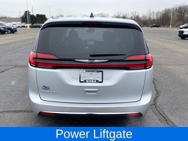 Chrysler Pacifica Touring L 2024