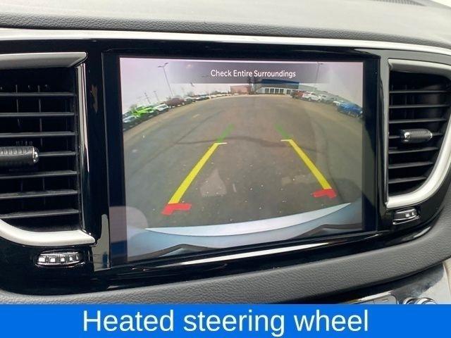 Chrysler Pacifica Touring L 2024