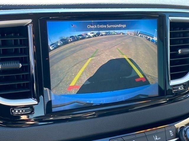 Chrysler Pacifica Touring L 2024