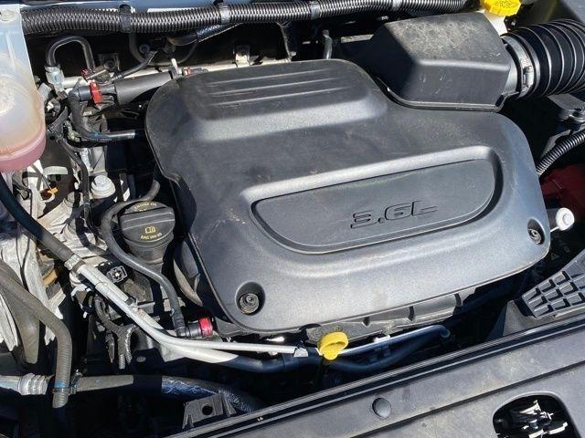 Chrysler Pacifica Touring L 2024