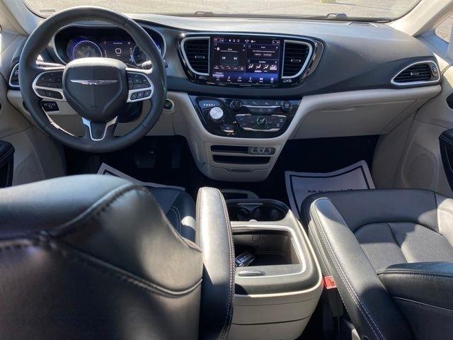 Chrysler Pacifica Touring L 2024