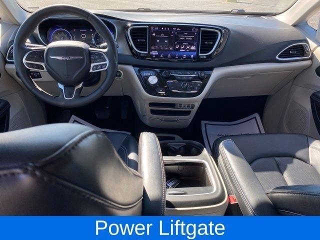 Chrysler Pacifica Touring L 2024