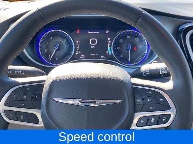 Chrysler Pacifica Touring L 2024