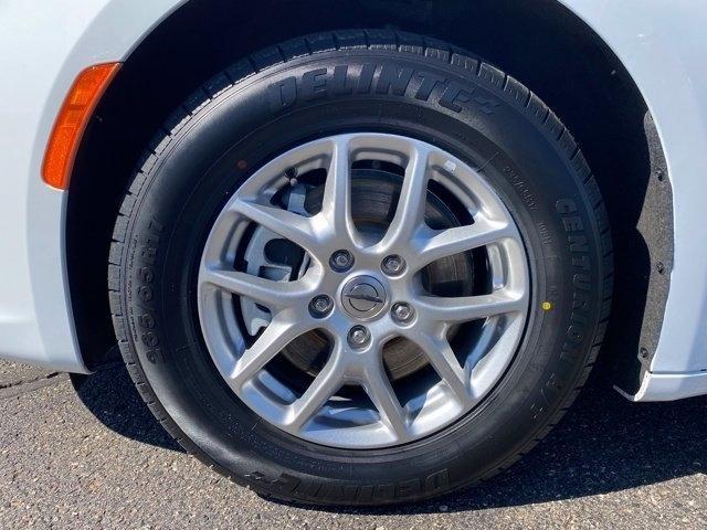 Chrysler Pacifica Touring L 2024