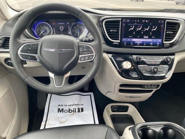 Chrysler Pacifica Touring L 2024