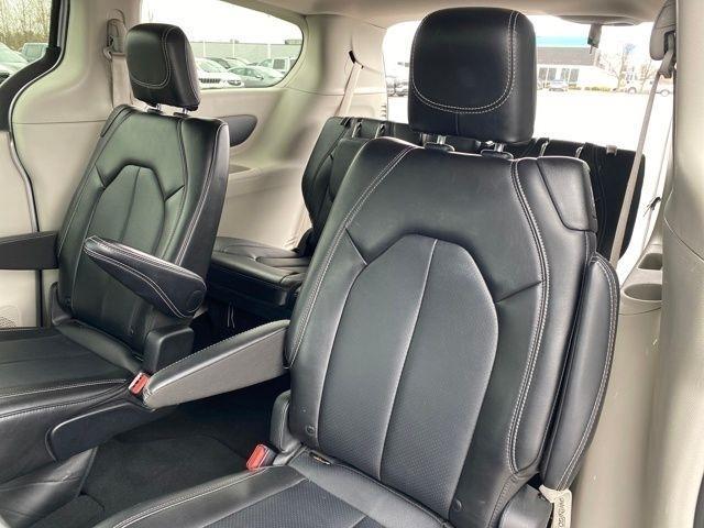 Chrysler Pacifica Touring L 2024