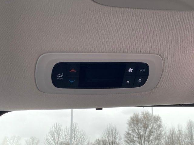 Chrysler Pacifica Touring L 2024