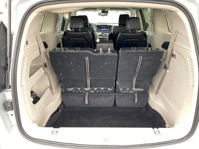 Chrysler Pacifica Touring L 2024