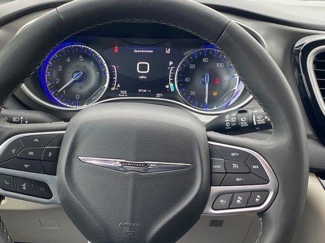 Chrysler Pacifica Touring L 2024