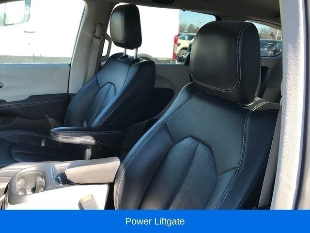 Chrysler Pacifica Touring L 2024