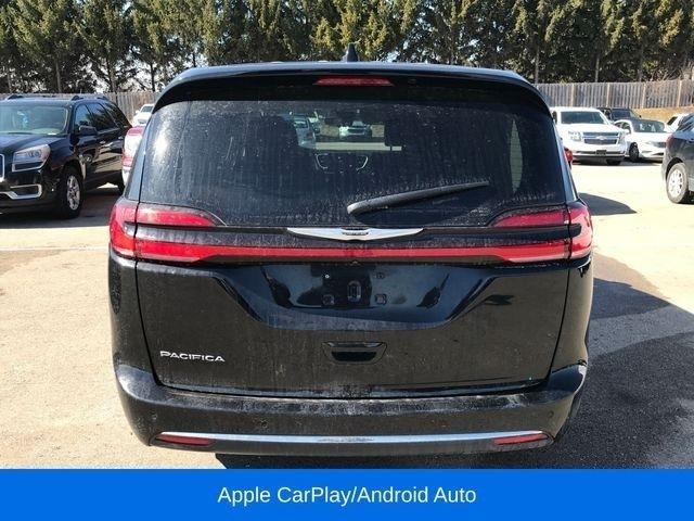 Chrysler Pacifica Touring L 2024