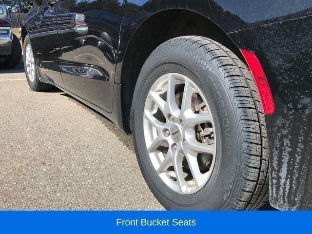 Chrysler Pacifica Touring L 2024