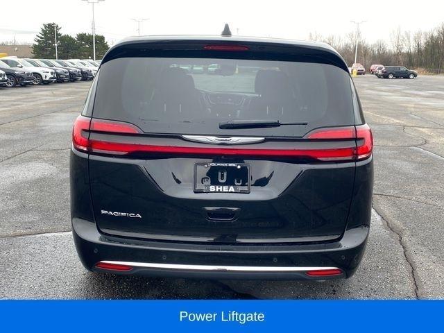 Chrysler Pacifica Touring L 2024